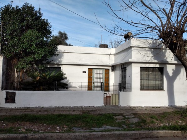 CASA TIPO AMERICANA A RECICLAR