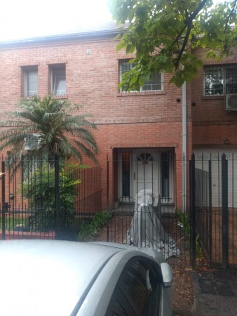 VENTA HERMOSO DUPLEX CON ENTRADA AUTO