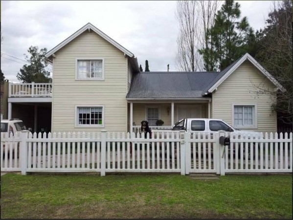 VENTA CASA ESTILO COUNTRY EN PARQUE LELOIR