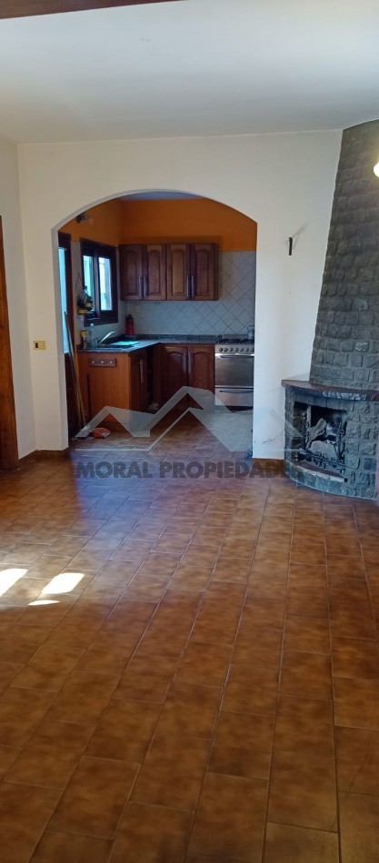 ALQUILO DUPLEX EXCELENTE UBICACION