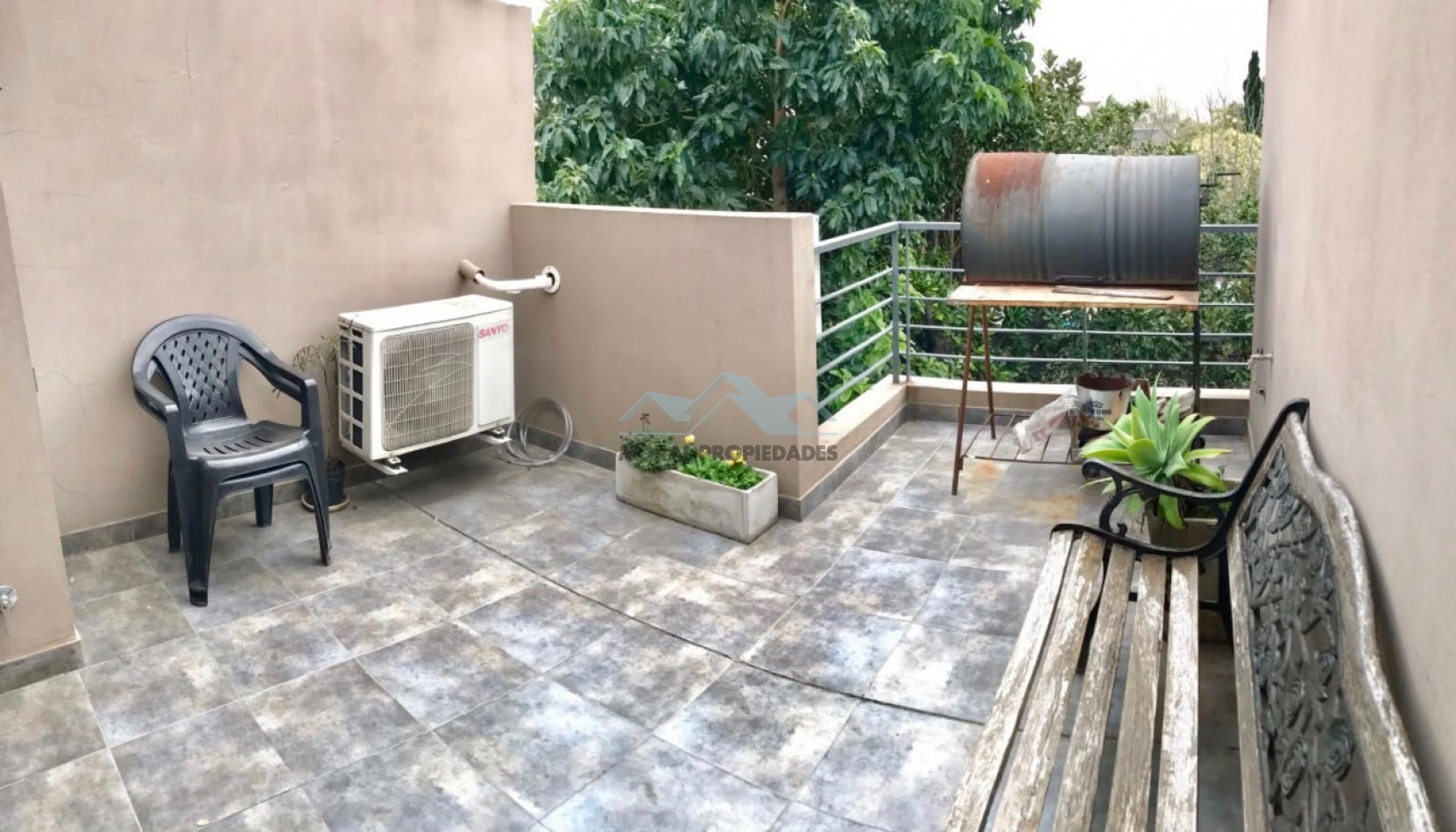alquilo tres ambientes con cochera y terraza excelente ubicacion en castlear norte
