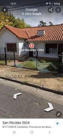 Hermoso Chalet en esquina Castelar Norte