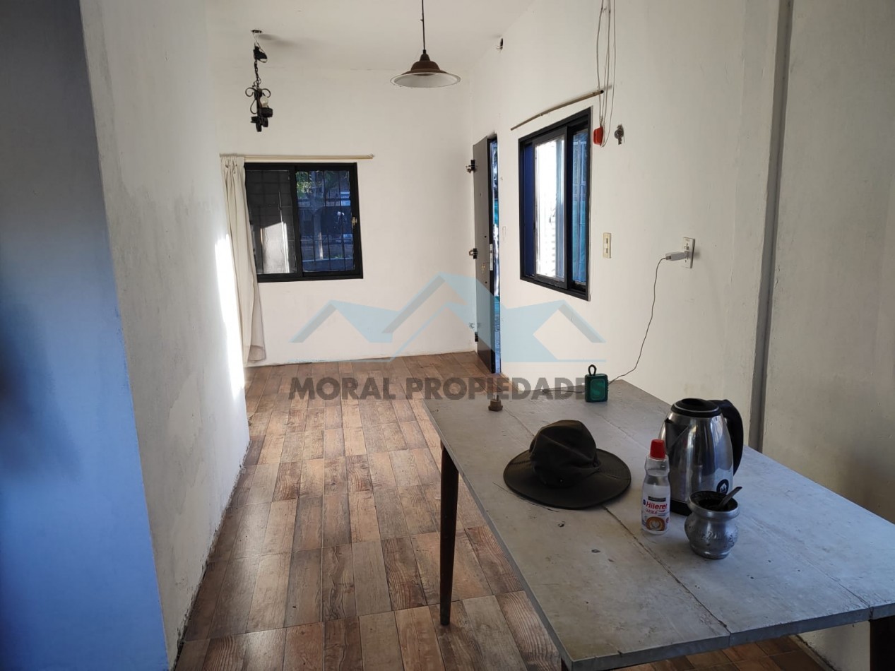 ALQUILO CASA DOS HABITACIONES LIVING COMEDOR INTEGRADO-PATIO-ENTRADA PARA AUTO