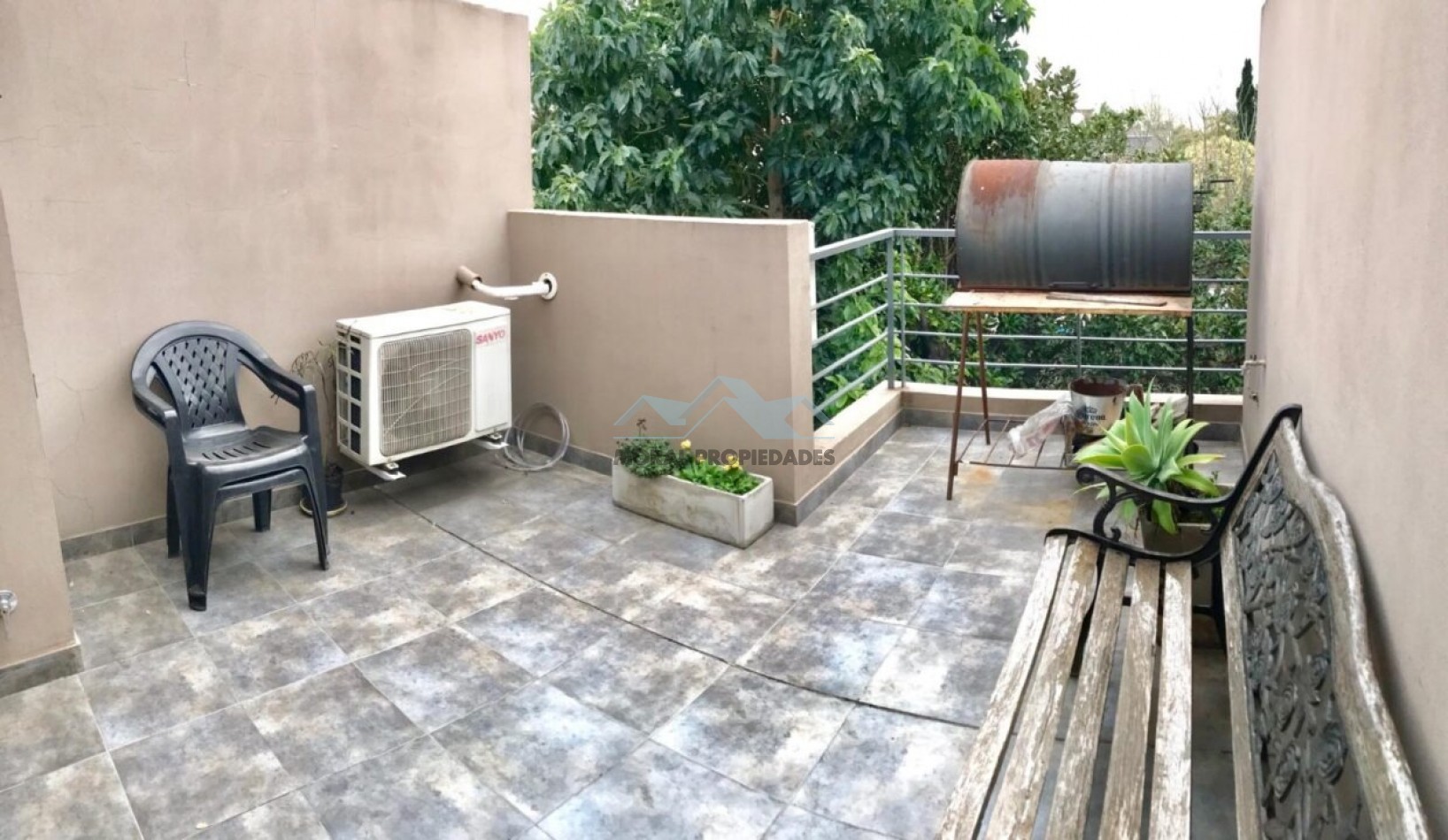 alquilo tres ambientes con cochera y terraza excelente ubicacion en castlear norte