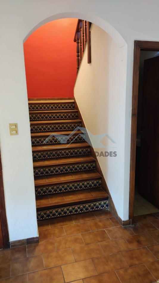 ALQUILO DUPLEX EXCELENTE UBICACION
