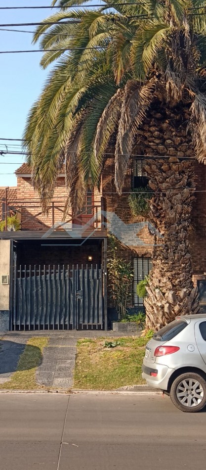 ALQUILO DUPLEX EXCELENTE UBICACION