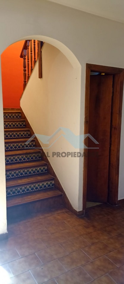 ALQUILO DUPLEX EXCELENTE UBICACION