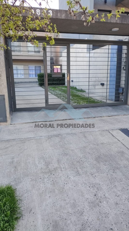 alquilo tres ambientes con cochera y terraza excelente ubicacion en castlear norte