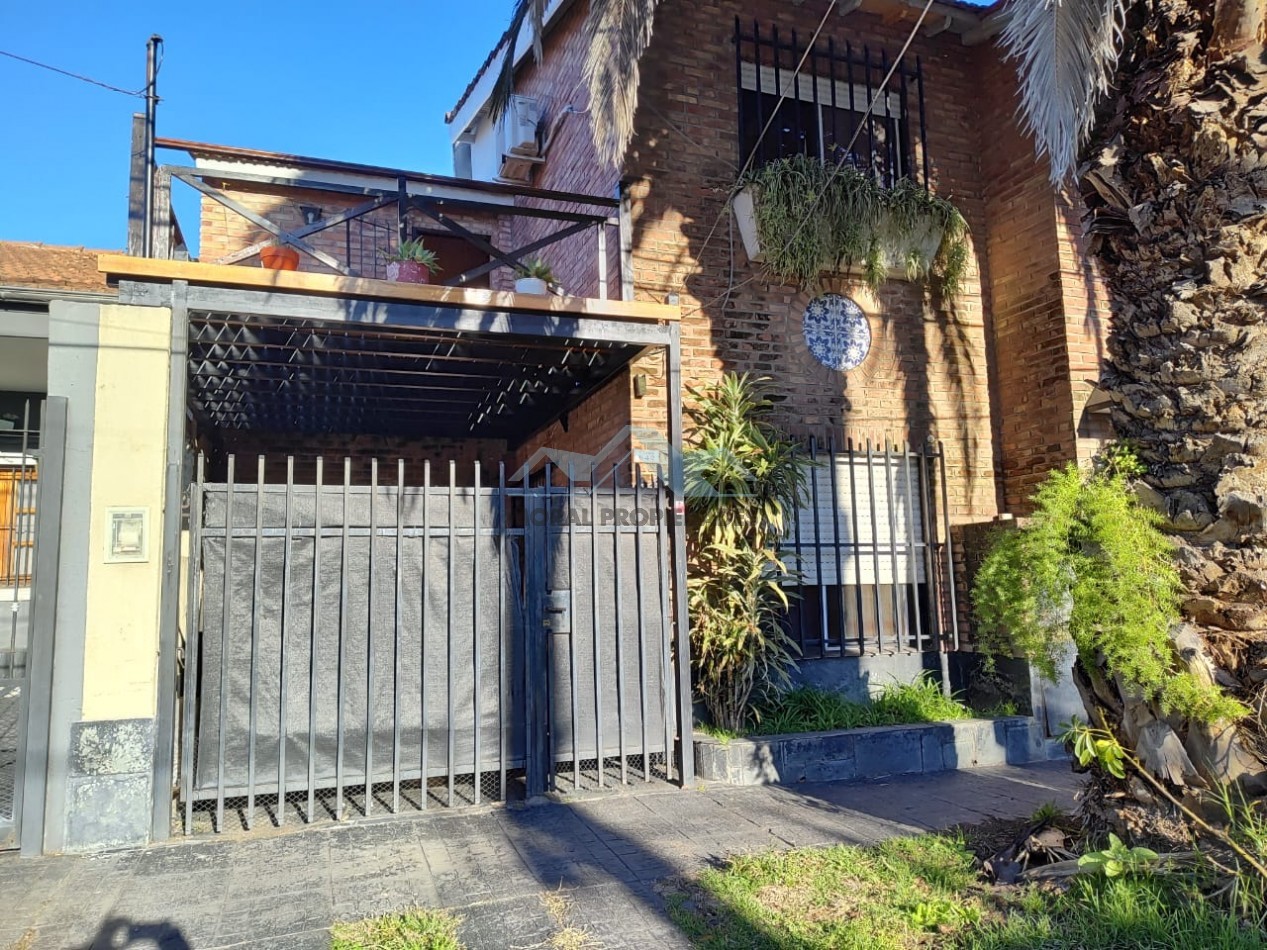 ALQUILO DUPLEX EXCELENTE UBICACION
