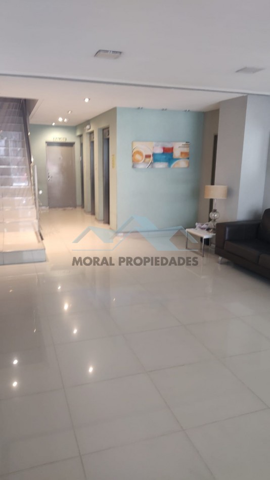 ALQUILO DOS AMBIENTES 3er. piso FRENTE CASTELAR NORTE 
